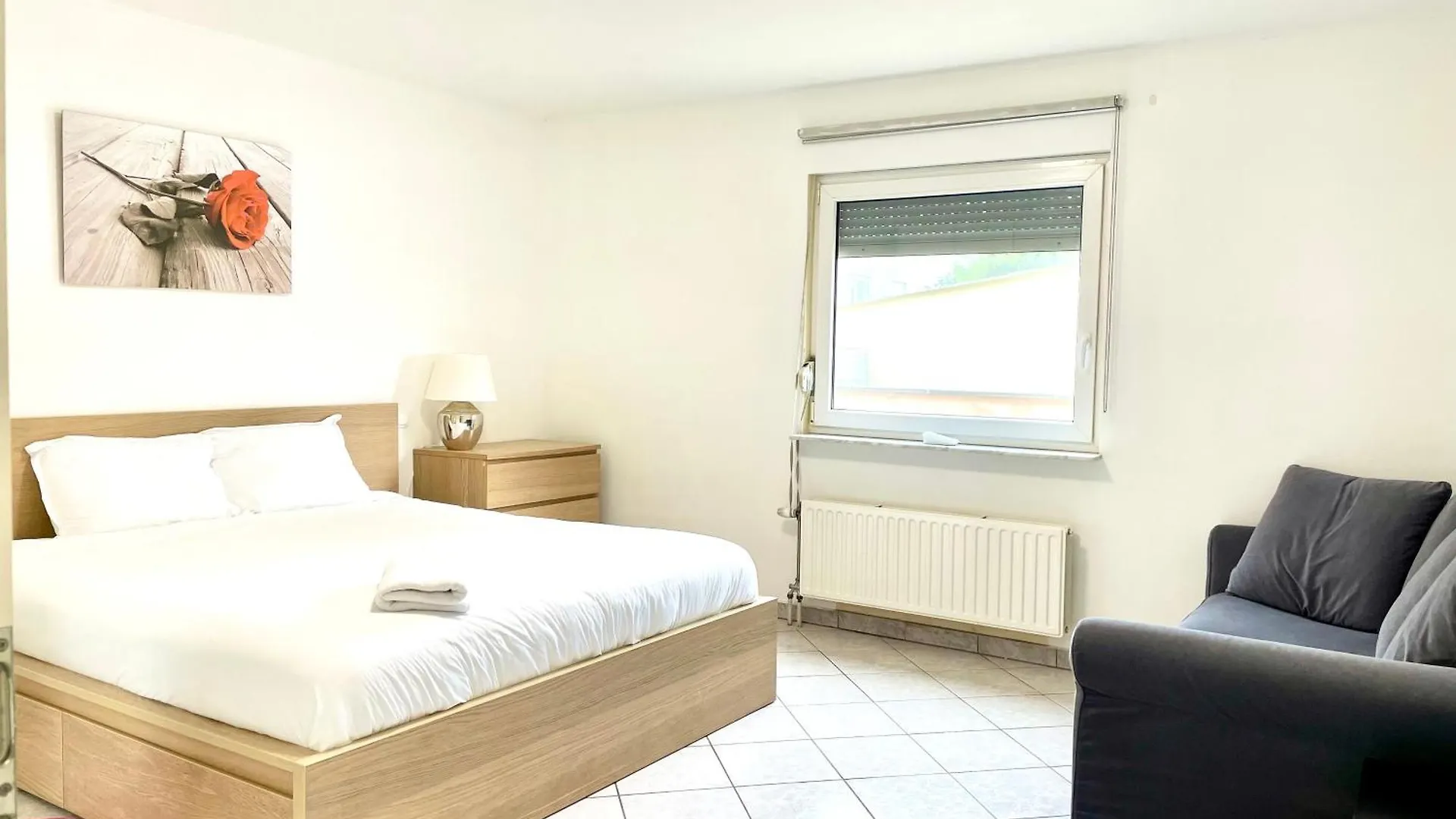 Vendégház Large Room In Schuttrange Free Parking 10Mins To Airport Excellent Customer Services Luxemburg